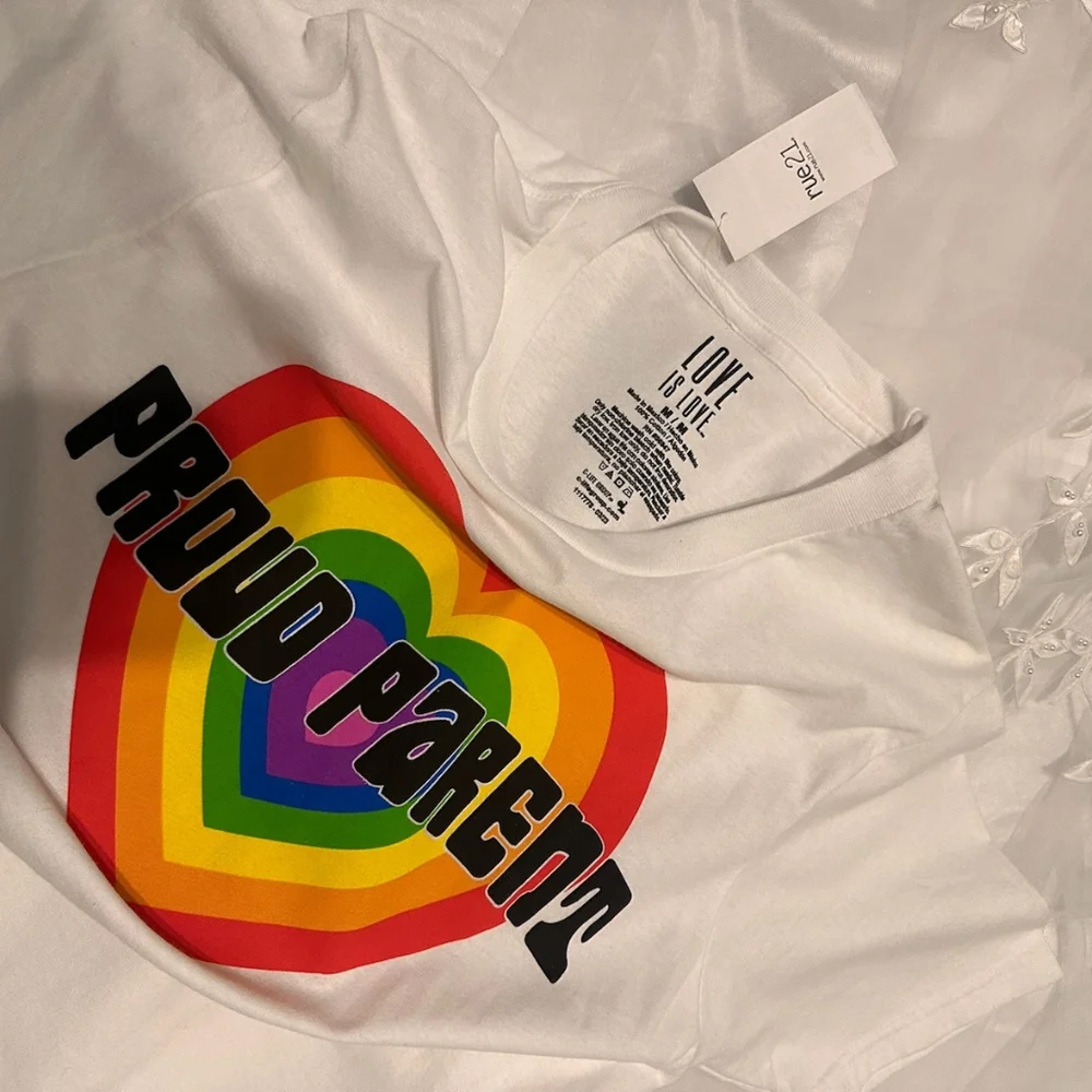 Tee Shirt - Picture 3 of 4